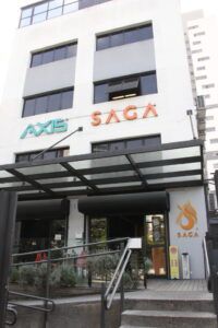 石川県人会館の近くにあるゲーム学校「ＳＡＧＡ」の建物