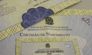 出生証明書の一部（Marcello Casal Jr./Agencia Brasil）