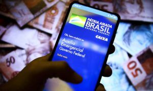 アウシリオ・ブラジルのアプリ（Marcelo Camargo/Agencia Brasil）