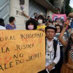 アマゾナス州都マナウスのインディオ保護局前で抗議活動をするインディオ(Foto: Alberto César Araújo/Amazônia Real)