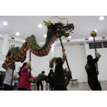 文協体育館で毎週月曜に行われている龍踊りの練習（７月４日撮影）