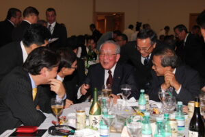 稲盛氏来伯時の写真（提供写真、２０１３年５月）