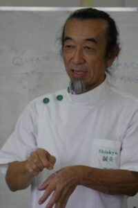 小渡良博氏