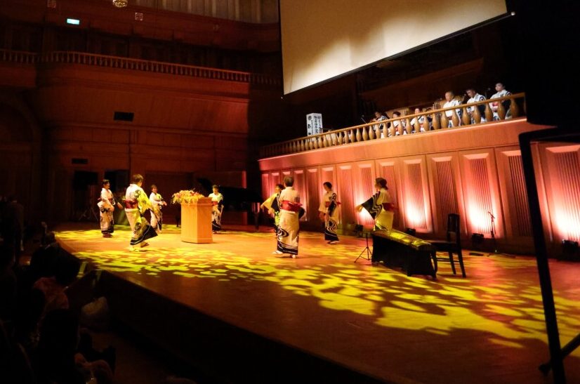 世界大会の幕開けを告げた郡上踊り