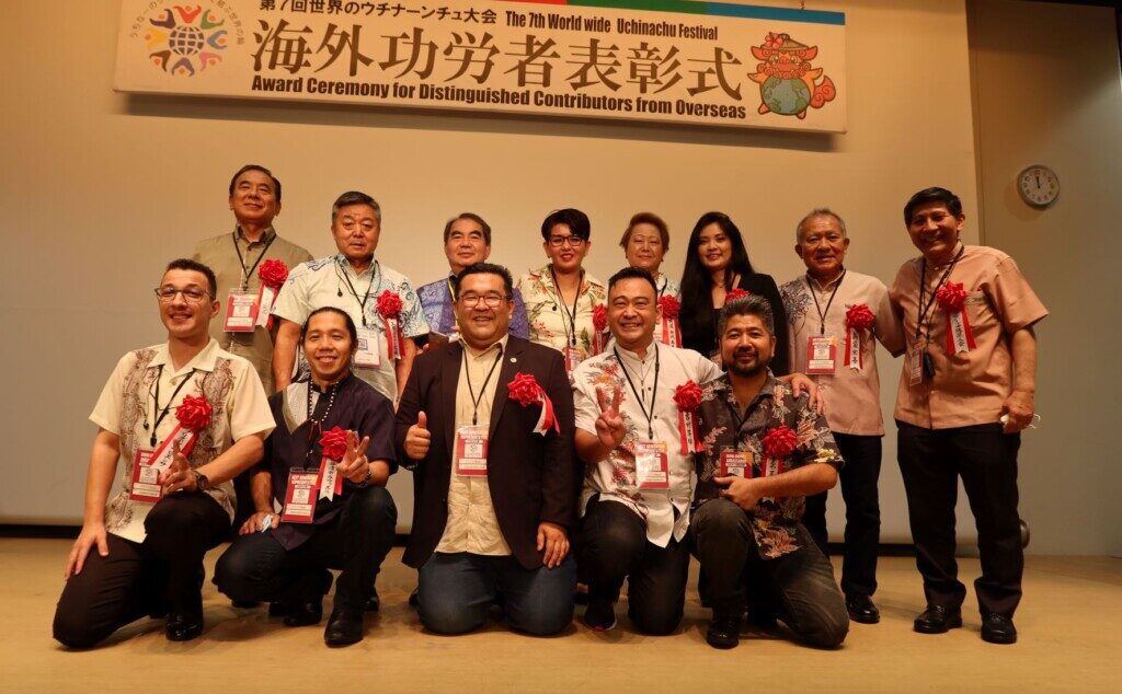当日式典に出席したブラジル沖縄県人会の皆さん