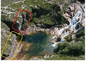 ポッソ・フンドの南側の壁と岩盤の危険箇所を示す写真（Divulgação）