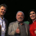 新政権の鍵を握る３人、ハダジ財相、ルーラ大統領、テベテ企画相（Foto: José Cruz/Agência Brasil）