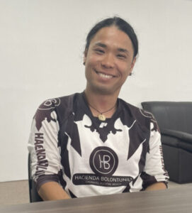 来社した津田幸洋さん