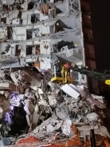 トルコ・シリア地震で崩壊したビル（Photo Bulgarian Civil Protection, 2023）