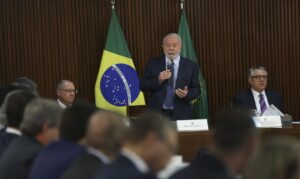 ２７日の会議で「話し合おう」と語るルーラ大統領（Jose Cruz/Agencia Brasil）