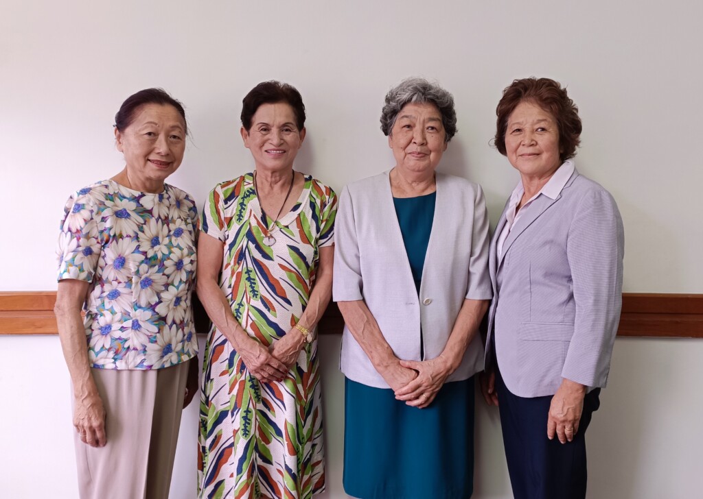 左から狩俣副代表、角南会長、岡部長と水本代表