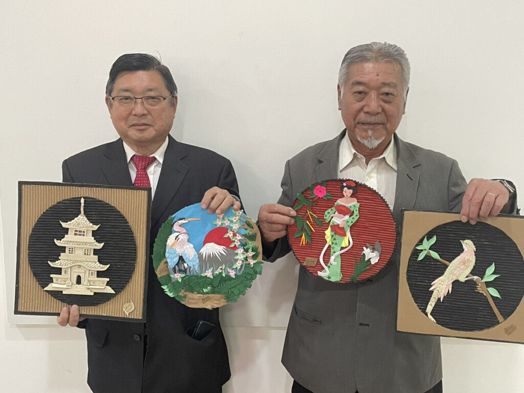 来社した幸村市局長と松本評議員会長と(左から)