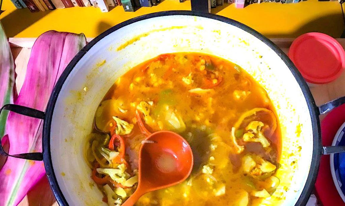 食材を使い切るのに利用されることが多い野菜スープ（Coletivo Bnquetaco/Divulgacao）