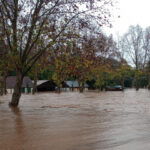 洪水被害にあったイボチ市フェイトリア・ノヴァ区エンシャイメル住宅地（写真：Suélen Schaumloeffel/GES-Especial）