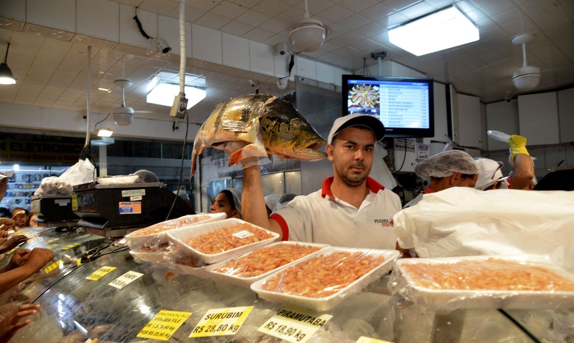 ロライマ州の魚屋（©Jose Cruz/Agencia Brasil）