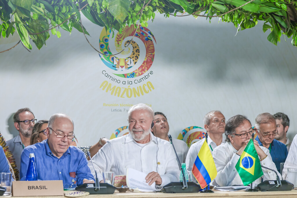 コロンビアで開催されたアマゾン地域に関する技術科学会議で発言するルーラ氏（Foto: Cláudio Kbene/PR）