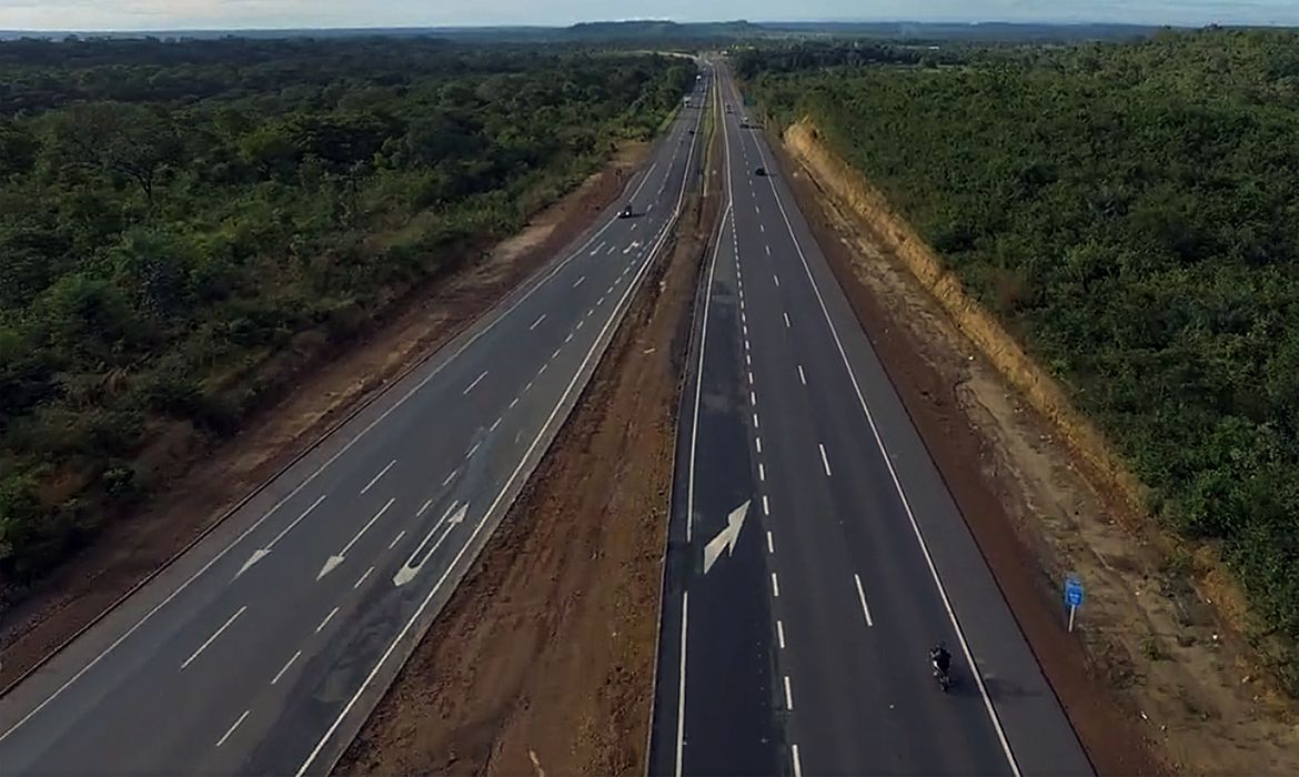 ＰＡＣの対象で生産コスト削減や国際的な競争力強化のカギを握る高速道（©Departamento Nacional de Infraestrutura de Transporte）