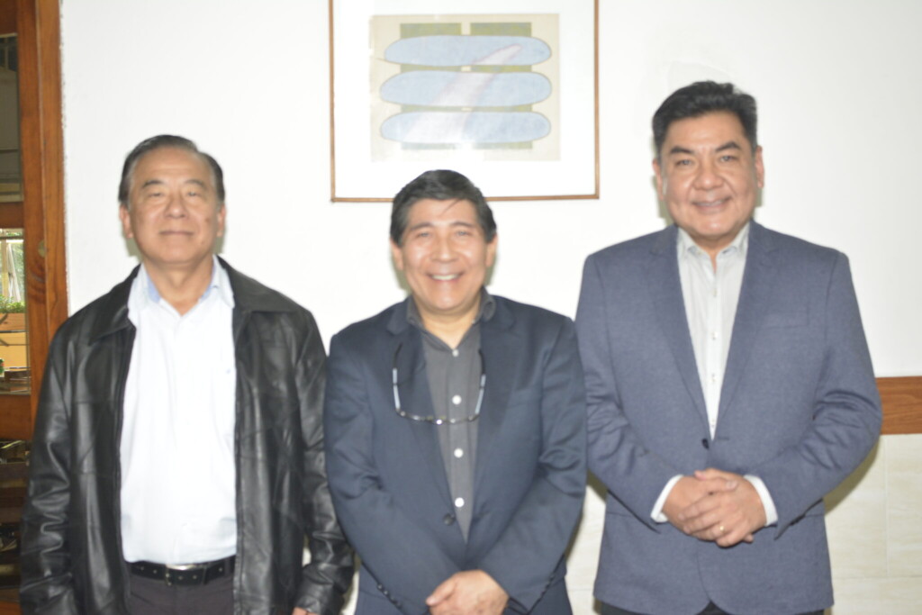 知花ルイ、高良律正、上原テリオ氏（左から）