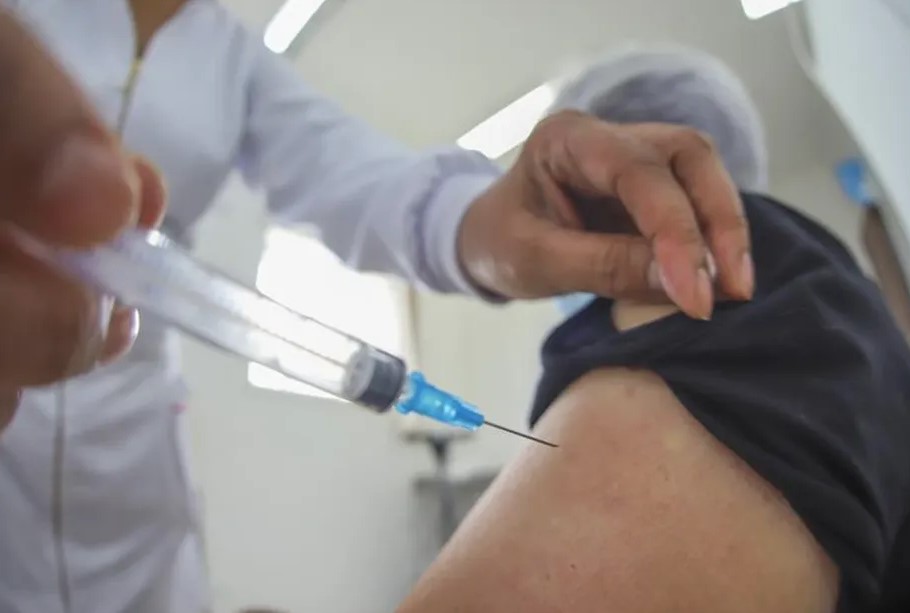 予防接種を受ける人（Divulgacao）