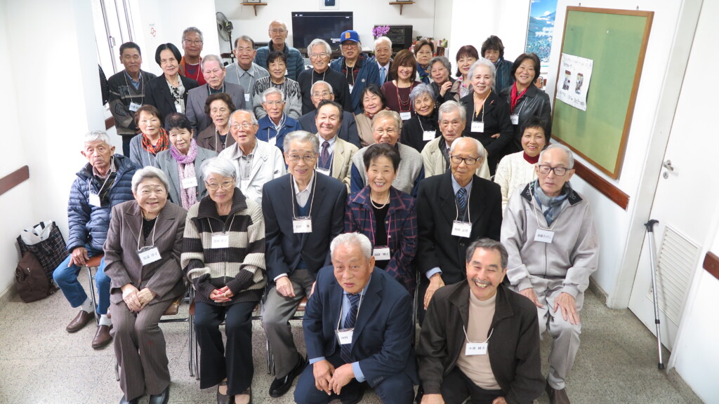 全員が笑顔で記念撮影