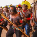 マルコ・テンポラルへの反対票が過半数に達したことを喜ぶ先住民達（©Antonio Cruz/Agencia Brasil）