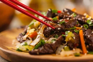 肉を醤油で味付けしたプルコギ(Divulgação)