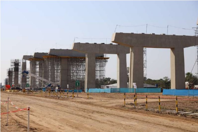 工事の様子（https://www.itaipu.gov.py/より）