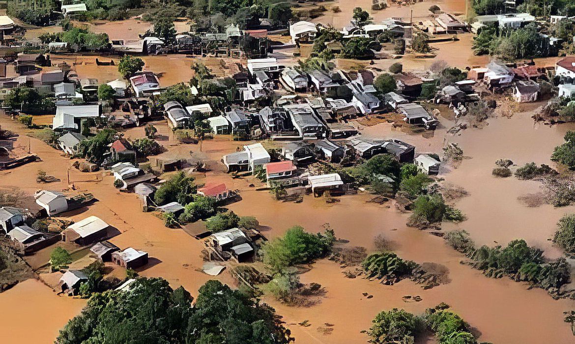 繰り返す風水害の爪痕が残る被災地（©Marinha do Brasil/RS）