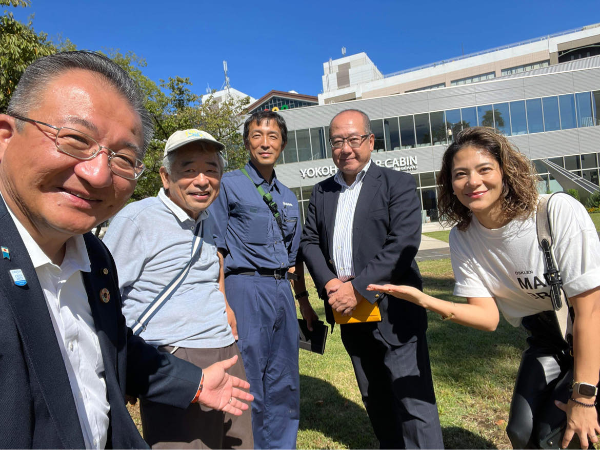 植樹会場の下見に行ったＮＰＯの皆さん（左が斉藤達也理事長）