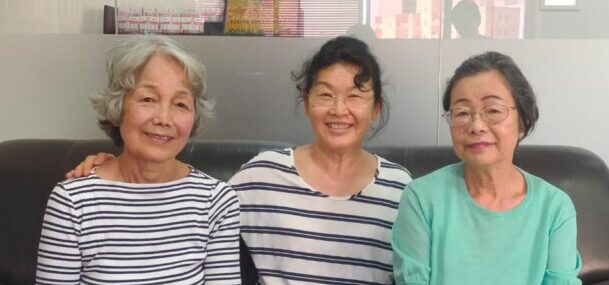 （左から）岡田会長、永田さん、橋本さん