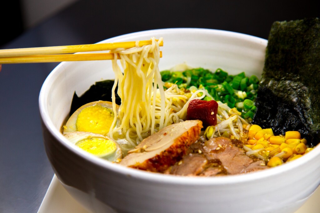 MNラーメン店のしょうゆラーメン