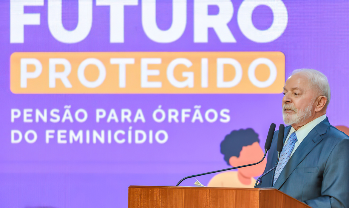 法令裁可の式典でのルーラ大統領（©Ricardo Stuckert/PR）