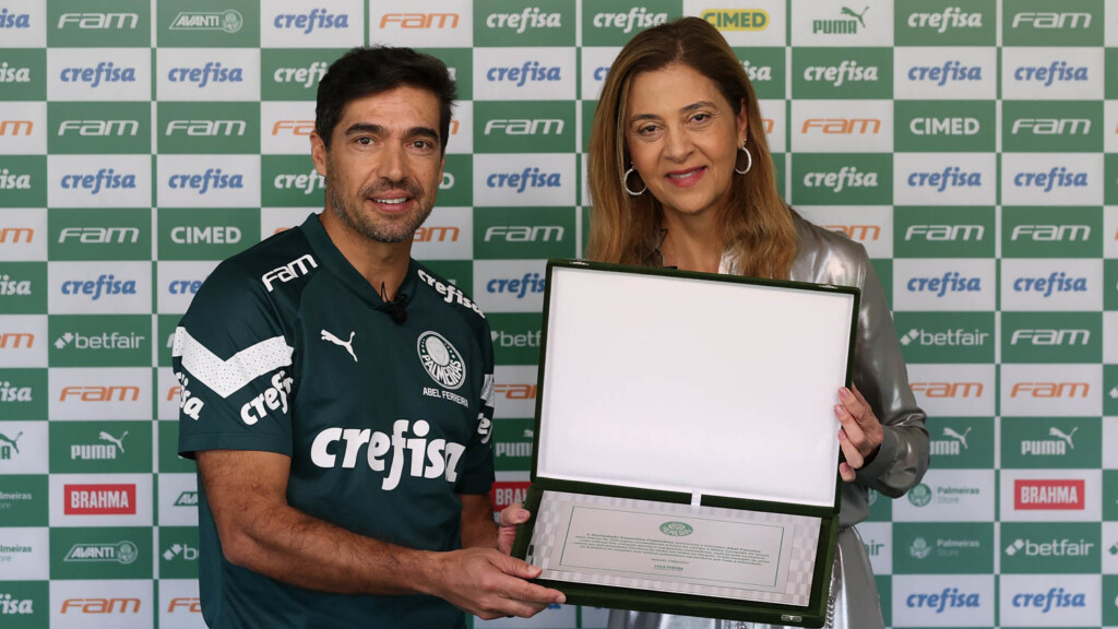 パルメイラスのレイラ・ペレイラ会長（右）とアベル・フェレイラ監督（左）(Foto: Cesar Greco/Palmeiras/by Canon)