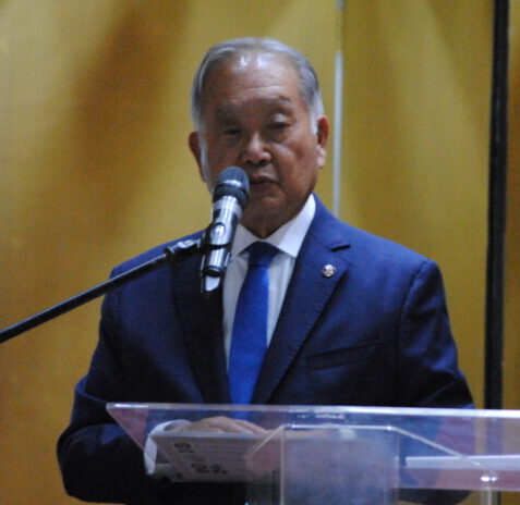 挨拶を行う石川会長