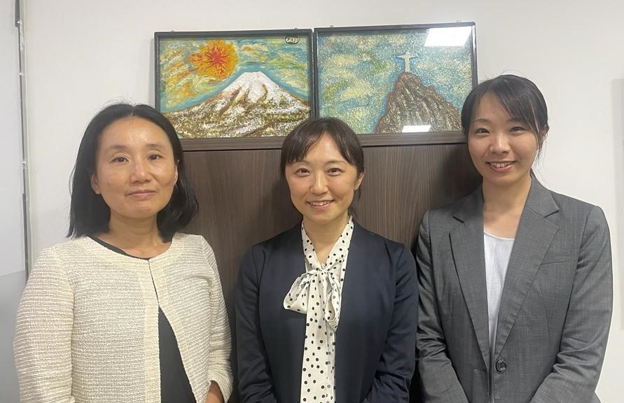 （左から）大塚氏、大野所長、照井氏