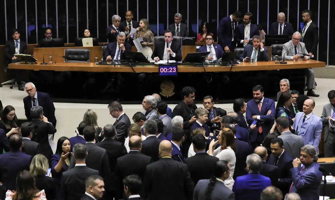 拒否権の拒否について審議する両院合同の本会議（©Lula Marques/Agencia Brasil）