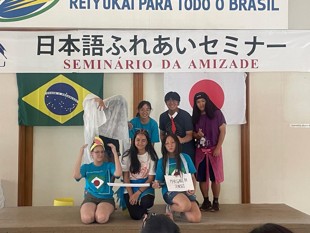 寸劇発表会で優秀賞に選ばれたしめじチームのメンバー