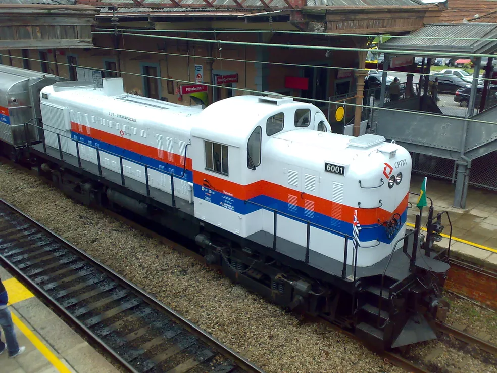 観光旅行に使われる機関車（Pires/CPTM）