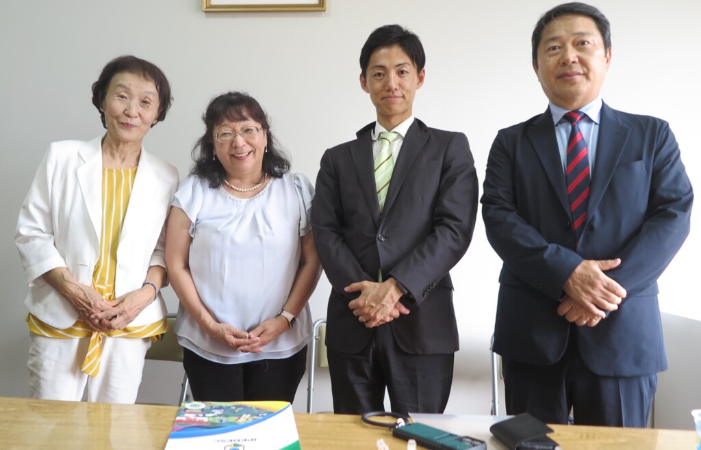森議長、中川さん、藤井市長、ブラジル岐阜県人会の長屋充良会長