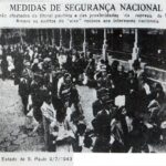1943年7月9日付エスタード紙。サントスから強制立ち退きさせられた6500人の一部。サンパウロ移民収容所に着いたところ