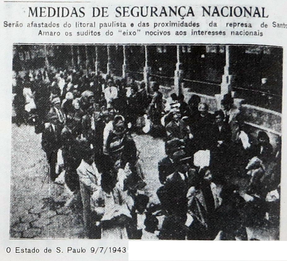 1943年7月9日付エスタード紙。サントスから強制立ち退きさせられた6500人の一部。サンパウロ移民収容所に着いたところ