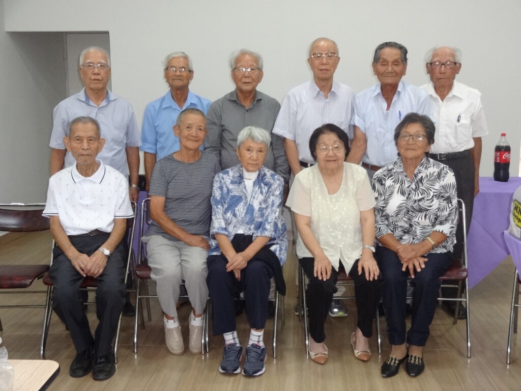 第10回ぶらじる丸同船者会の集合写真＝3月13日撮影