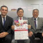 編集部を訪れた（左から）ブルーノ弁護士、幸村ペドロ市議、松本茂評議会会長