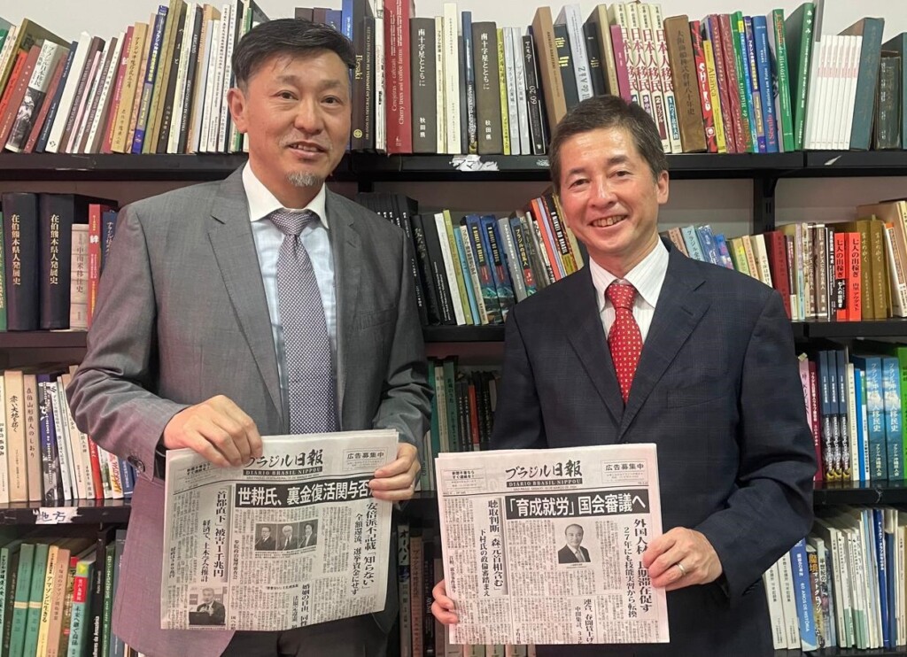 （左から）宮崎新所長、江口所長