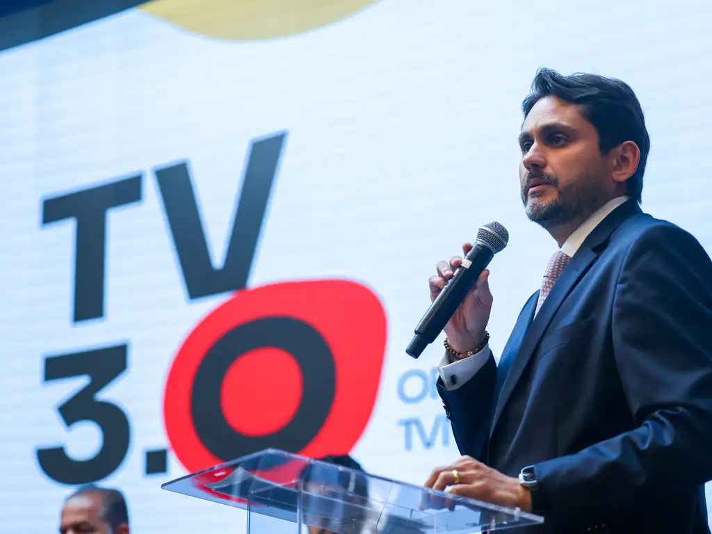 「TV3・0」を発表したジュセリーノ・フィーリョ通信相（Foto: Fabio Rodrigues- Pozzebom/Agência Brasil）
