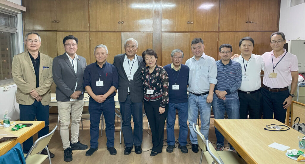 2024年度の新理事会。左から多田氏、文岡氏、大間知氏、谷口氏、川崎氏、西山氏、平野氏、吉田氏、長屋氏、若林氏
