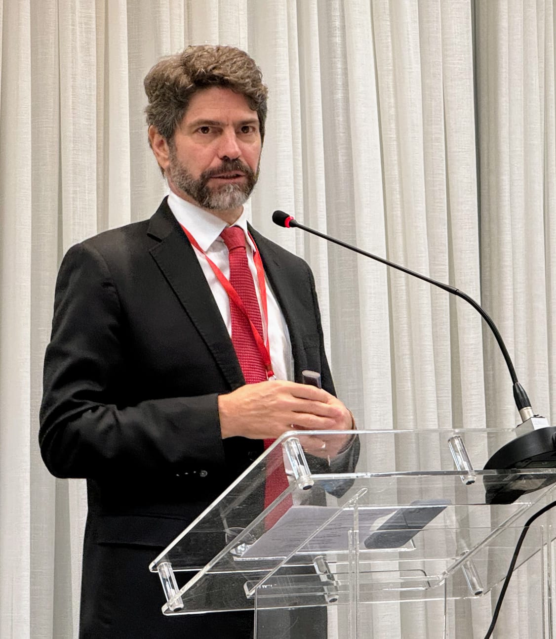 講演するリカルド・セネス氏（写真：Rubens Ito/CCIJB）