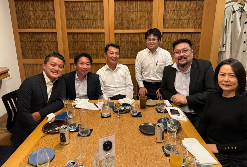 本田社長、三浦社長、林大使、山内一等書記官、飯田さん、山本社長（左から）