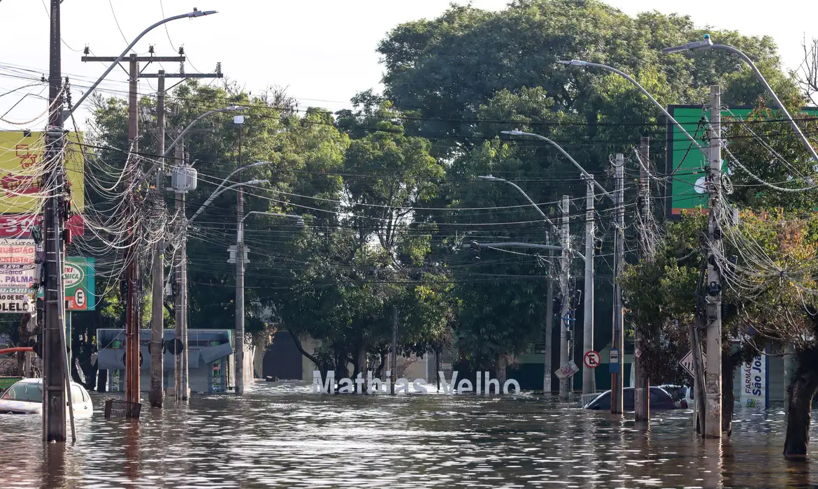 現在も水に覆われている被災地の一つ（©Rafa Neddemeyer/Agencia Brasil）