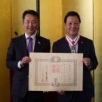 叙勲を受けた西森下議